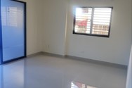 Local Comercial en Alquiler, Av. Charles de Gaulle